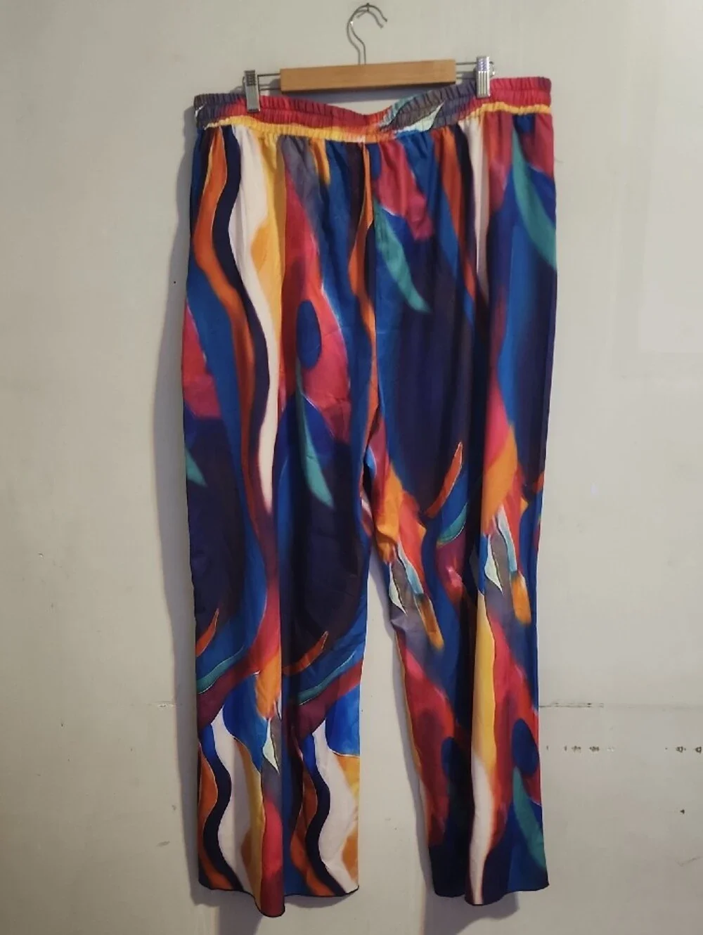 Multicolor Abstract Print Men’s Dress Pants. New Without Tag